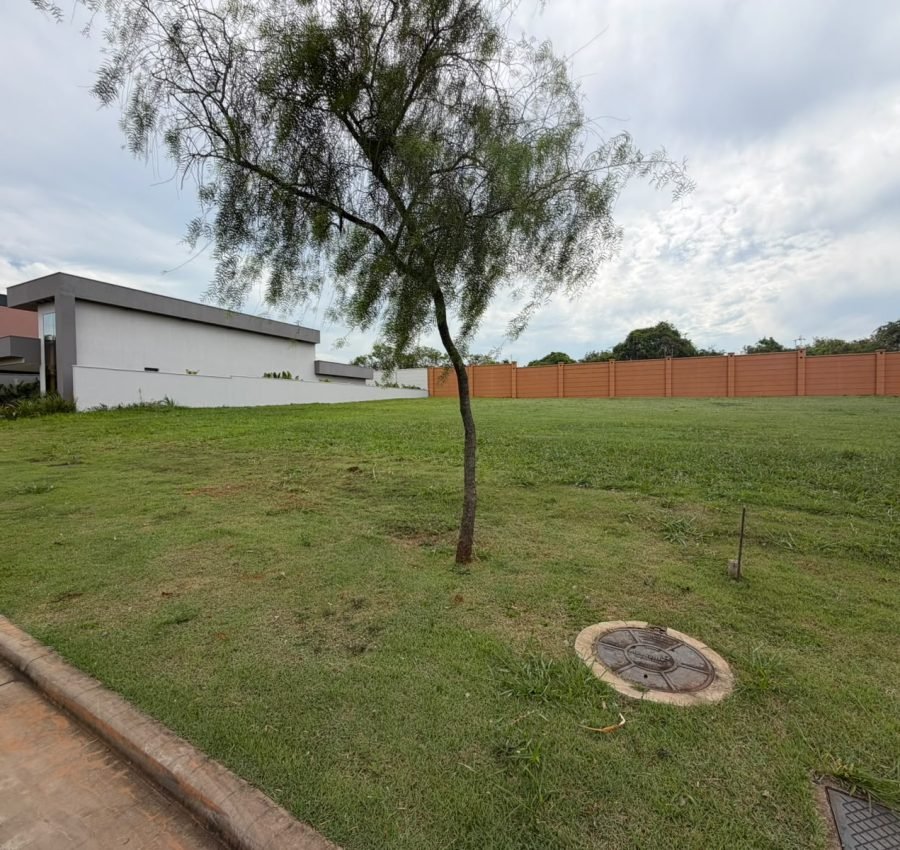 Lote residencial no condomínio Alphaville Uberlândia 2
